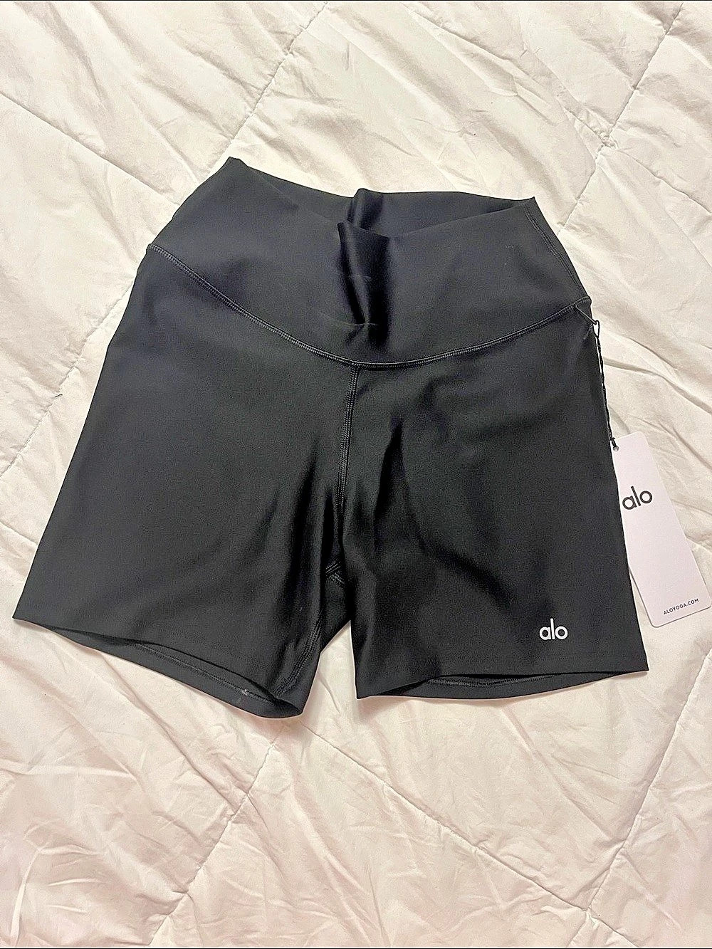 Alo Yoga Airlift Energy Short Athletic Shorts in Black Size Medium NWT